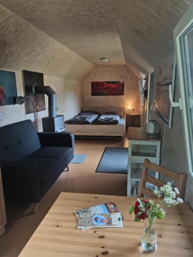 Schaeferwagen Auf Dem Biogut-Saalkow Otel Gustow  Dış mekan fotoğraf